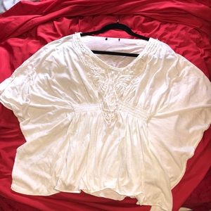 Beautiful White Shirt. Size S/M